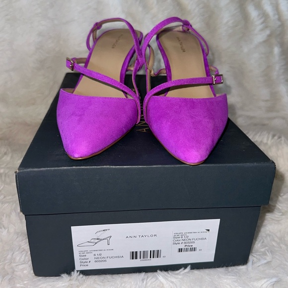 NWOT Womens ANN TAYLOR Strappy
Asymmetrical Suede Pumps Neon Fuchsia Heels 6.5 - Picture 4 of 8